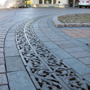 'Acanthus' 9 Inch Cast Iron Radius Grate